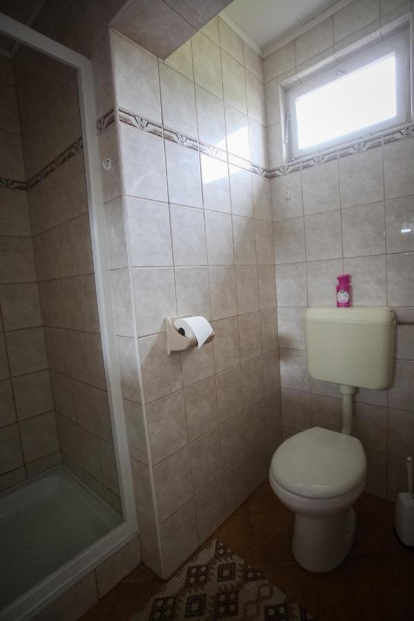 Hellenyi Apartmanok Harkány Zewnętrze zdjęcie