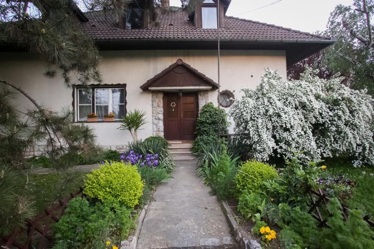 Hellenyi Apartmanok Harkány Zewnętrze zdjęcie